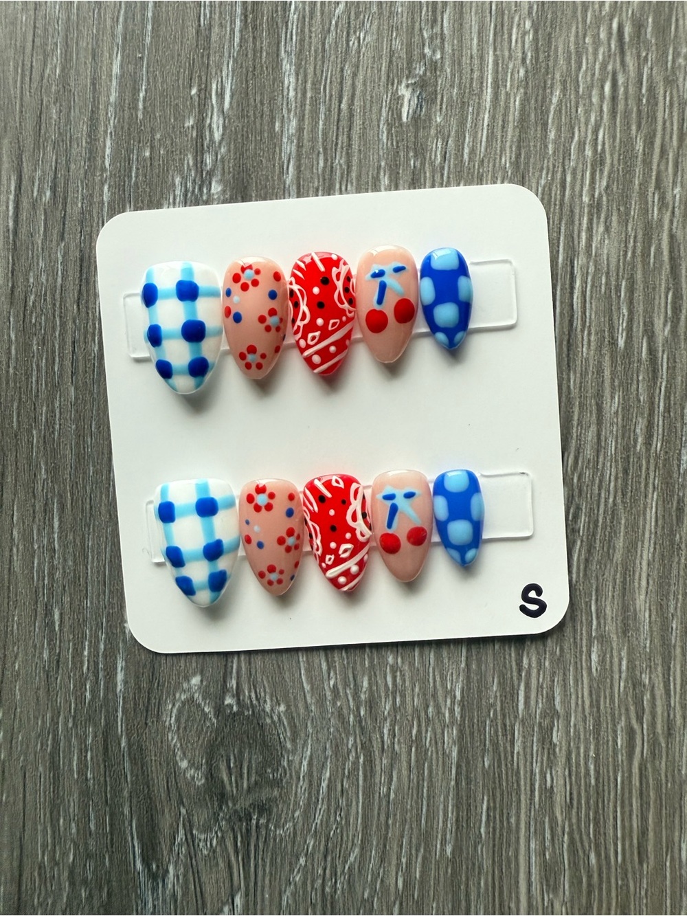 Playful Red & Blue Patterned Press-On Nails for Women